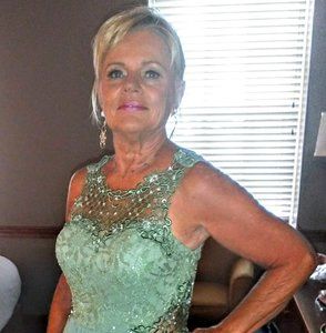 Meet your Posher, Debbie